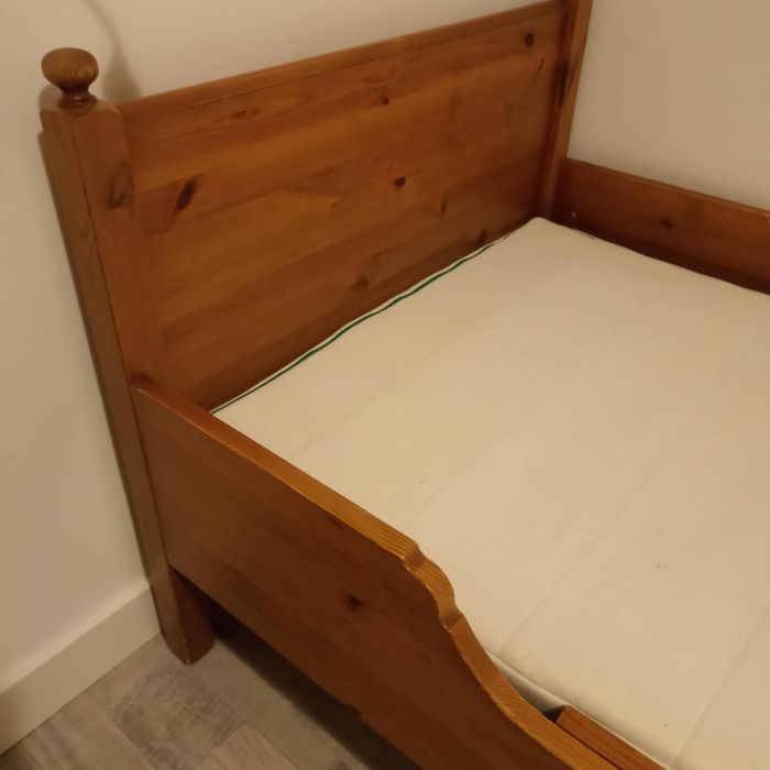 Łóżko rozsuwane Ikea  LEKSVIK