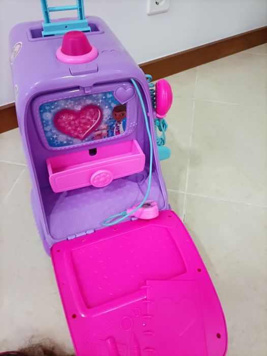 Clinica móvel Doutora Brinquedos