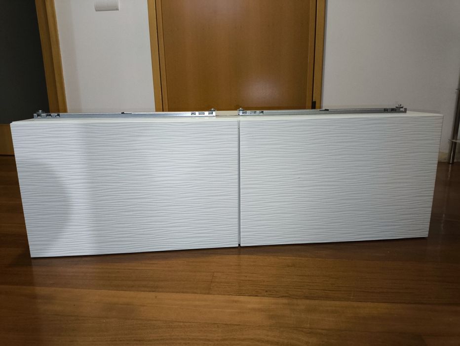 Móvel IKEA BESTÅ Suspenso Branco com 2 Portas