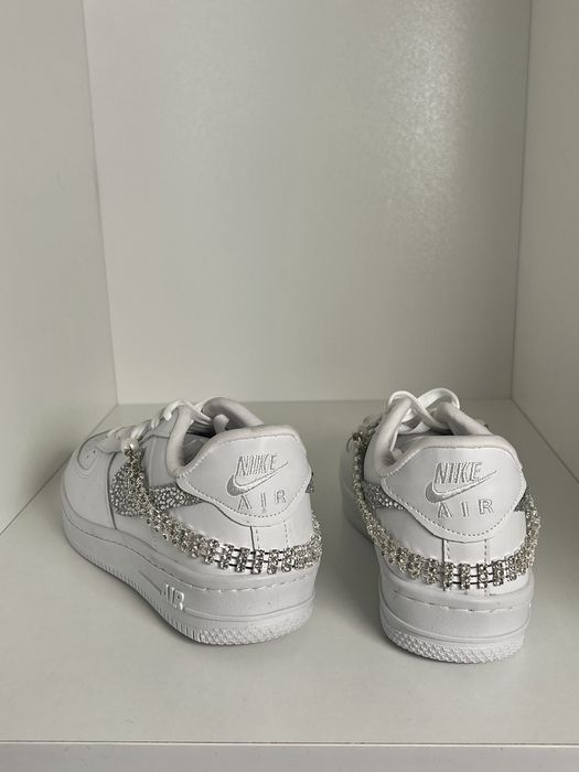 Білі кросівки Nike