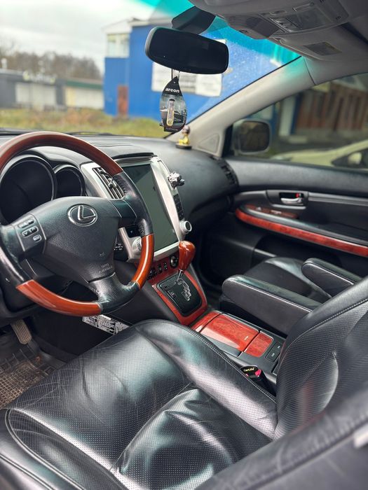Продам сімейний LEXUS RX