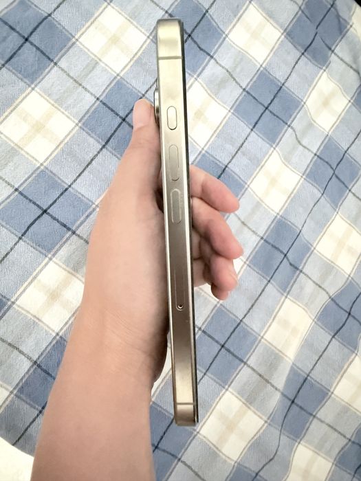 iPhone 16 Pro 128GB Natural Titanium - Dual SIM / Bateria 94%