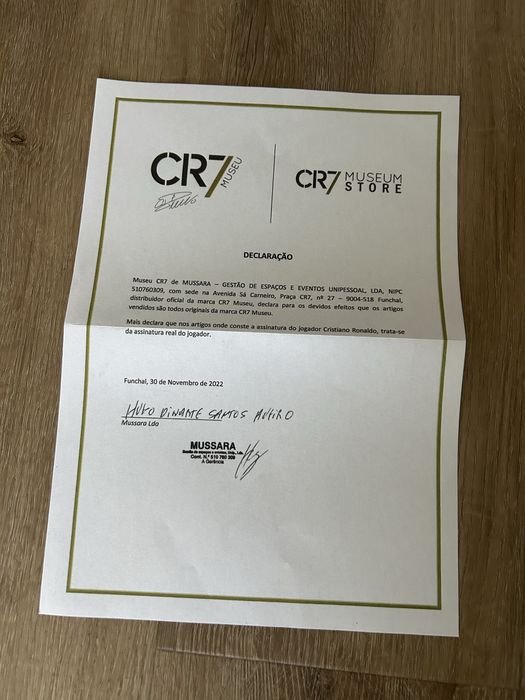 Bola dourada autografada CR7 Cristiano Ronaldo