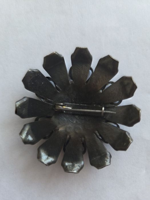 Broszka z czasów PRL