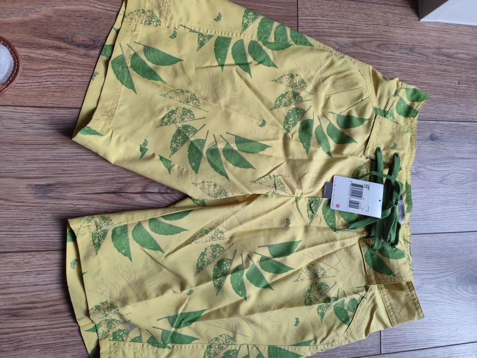 Damskie żółte i zielone spodenki Nike ACG