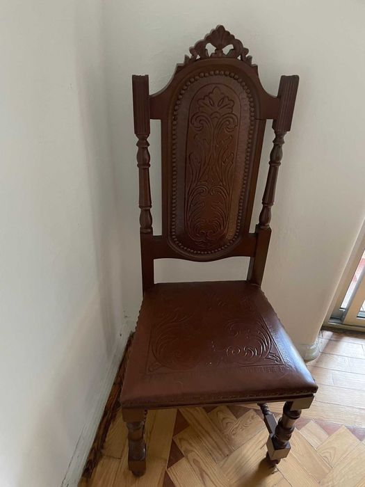 Mesa "vintage" com 6 cadeiras