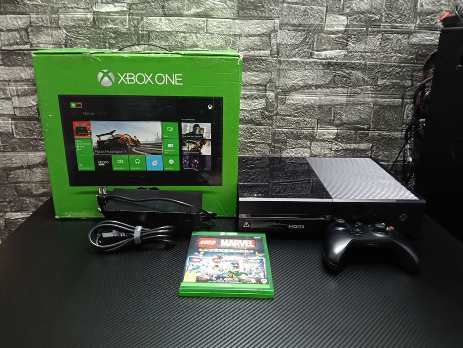 Xbox One + Caixa e comando original