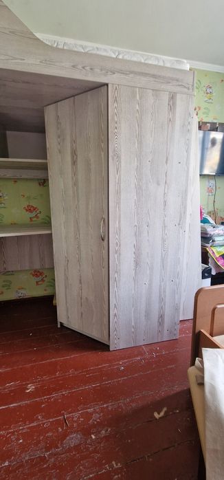 Дитяча стінка,стан задовільний!