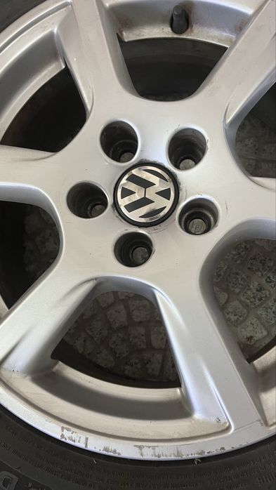 Jantes originais volkswagen Polo – R15 + pneus 195