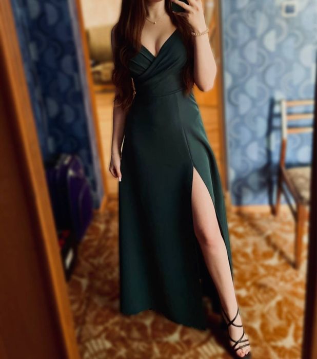 Гарна випускна сукня