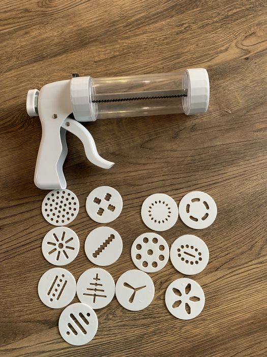 maszynka do  wyciskania ciastek oraz do dekoracji ciast