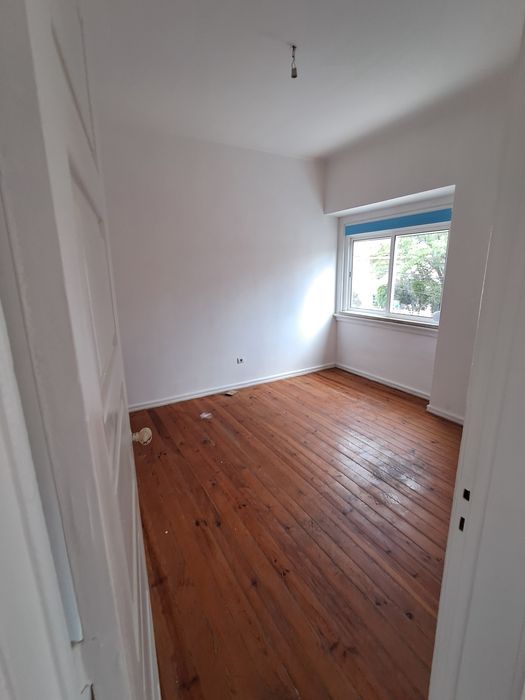 Apartamento T2 no Alto de São João