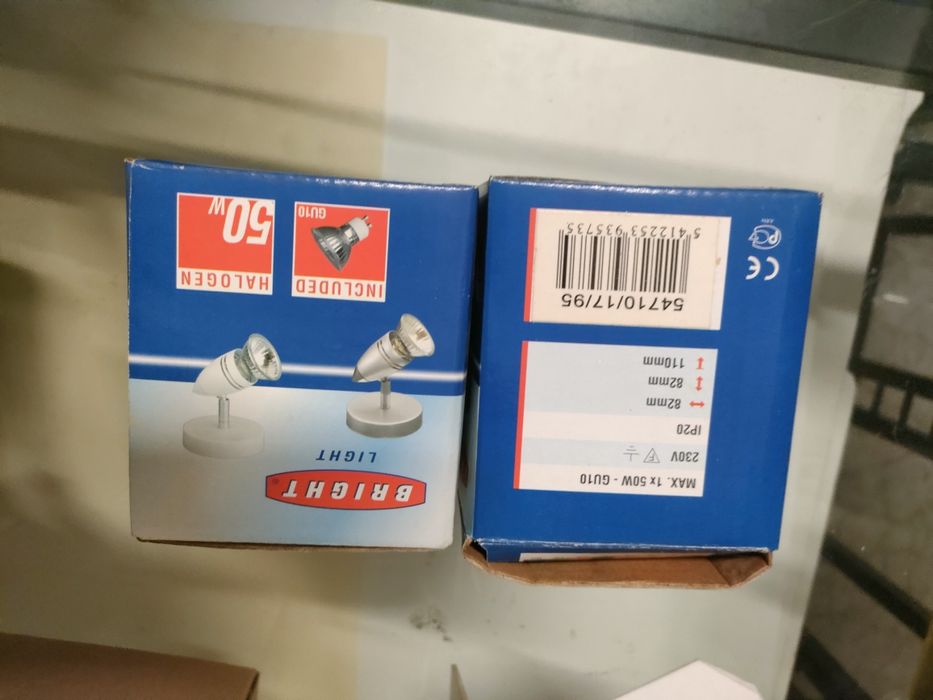 Foco em inox com lâmpadas halogenicas, um par.