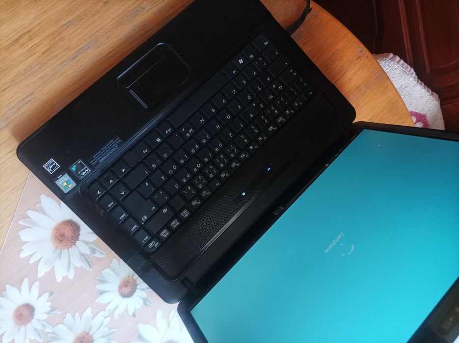 HP 6735 S działa