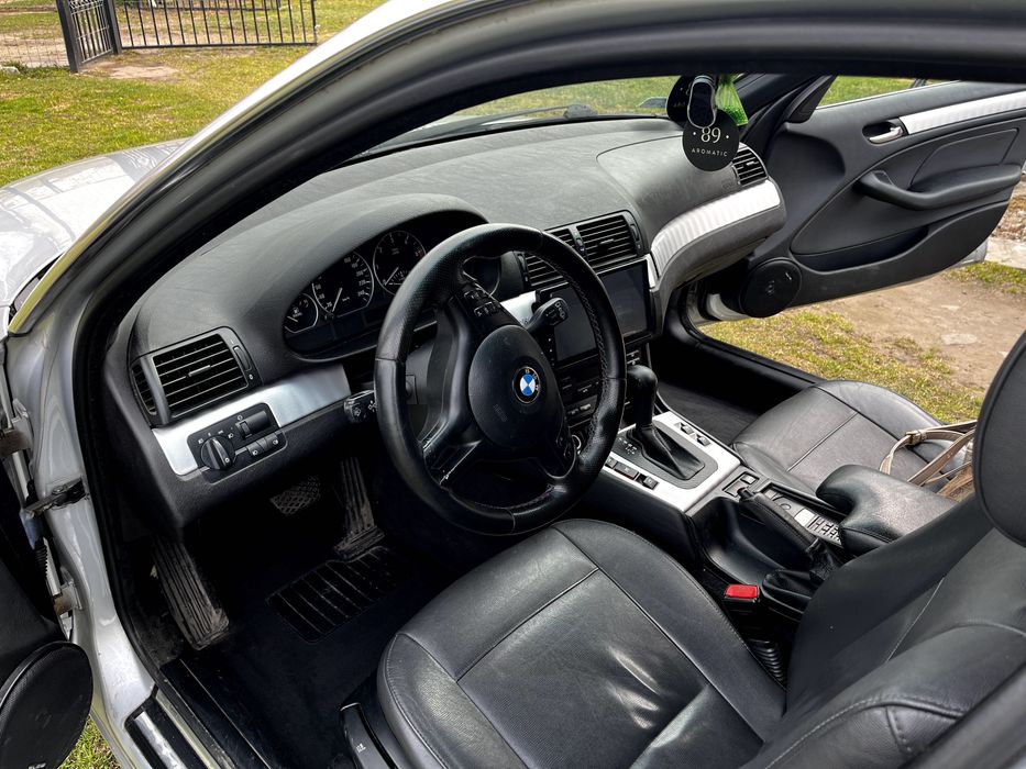 samochód osobowy bmw