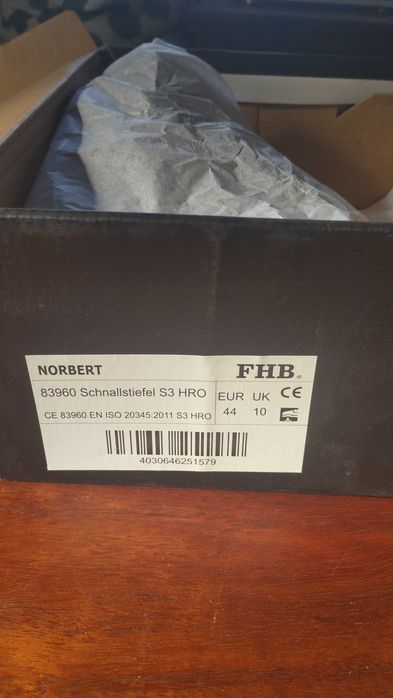 Calçado de segurança FHB