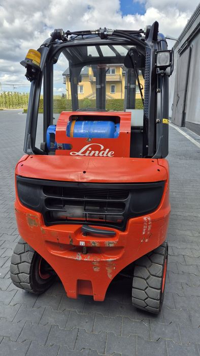 Wózek widłowy LINDE H25T, triplex, przesuw, GAZ
