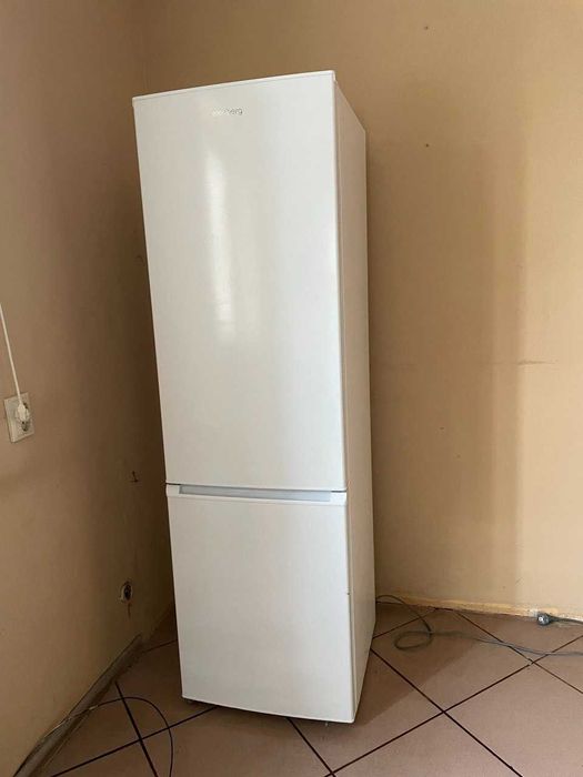 Продається холодильник Elenberg BMF-180