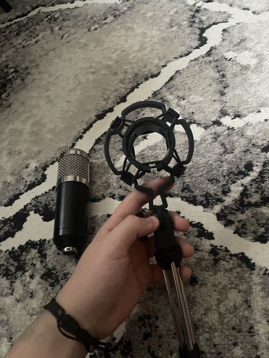 Продам мікрофон BM 800