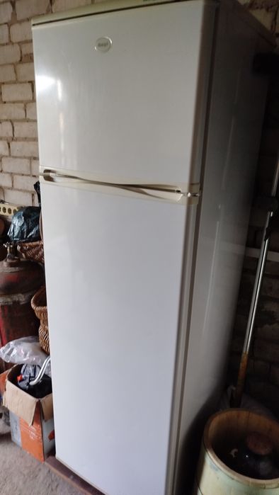 Продам холодильник
