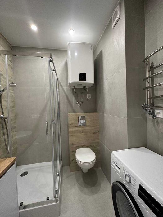 Є ГЕНЕРАТОР оренда 1-кім квартири 45 м2 в ЖК Світло Парк