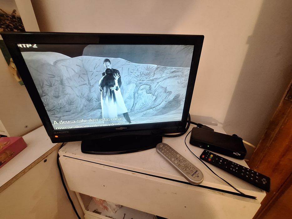 Quarto bem localizado em zona calma de Mem martins