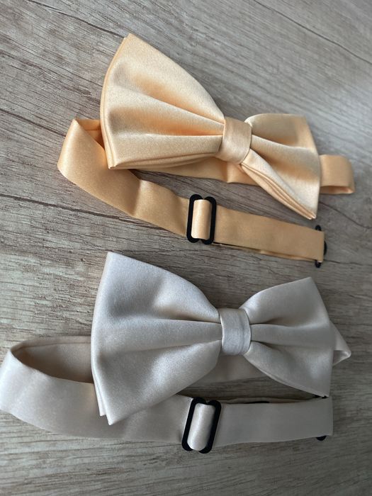 Mucha męska beżowa ecru / złota klasyczna gładka NOWA muszka