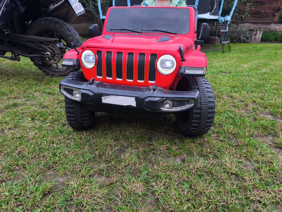 Jeep 4x4 na akumulator 12V dla dzieci z pilotem