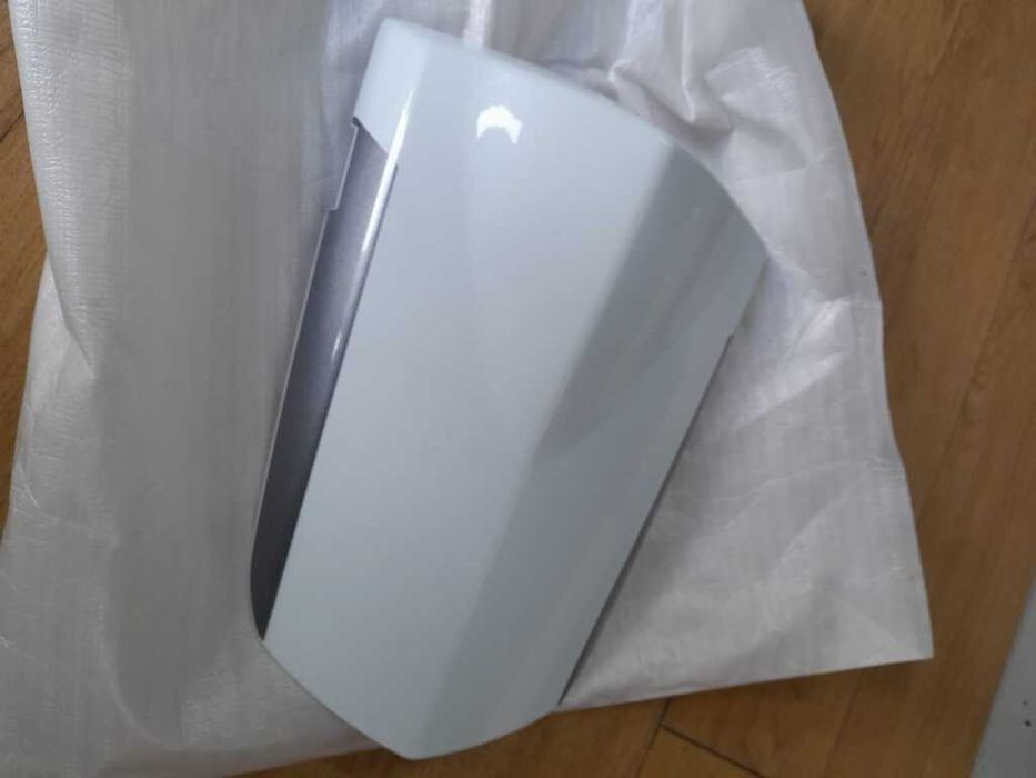 CARENAGEM TAMPA DE BAQUET SUZUKI GSX-R 1000CC K4