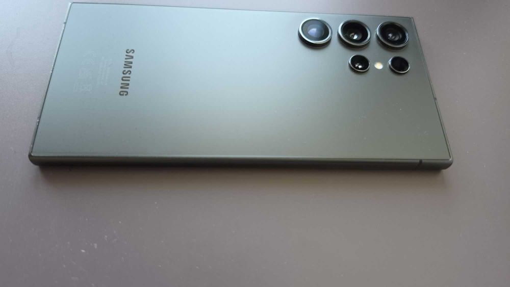 Samsung Galaxy S24 Ultra 512GB - jak nowy, pudełko i kilka etui
