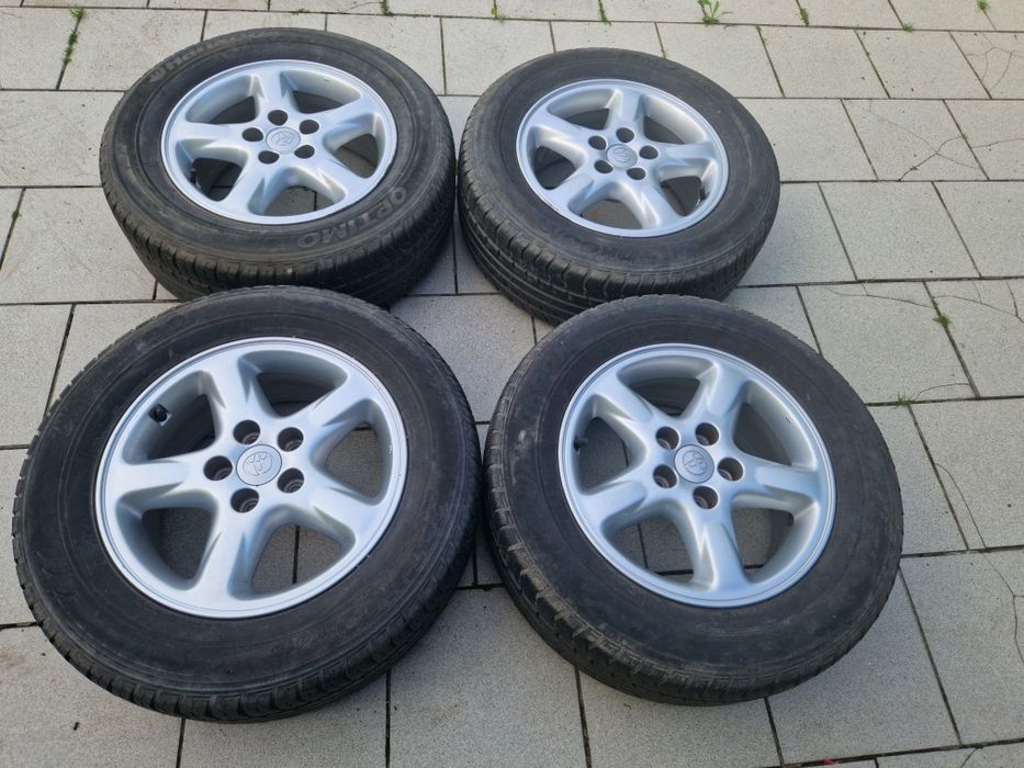 Диски з резиною Toyota 5×114.3 r16