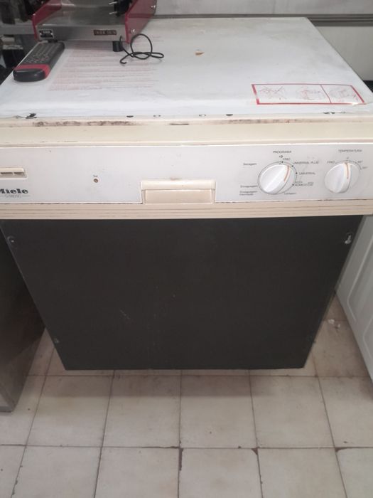 Vendo 2 maqs. Loica MIELE 120€ cada