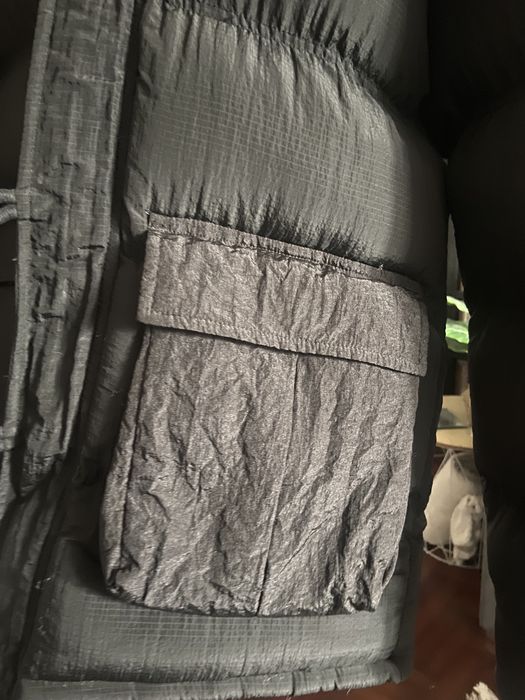 Casaco de inverno impermeavel com capucho . Marca Siksilk