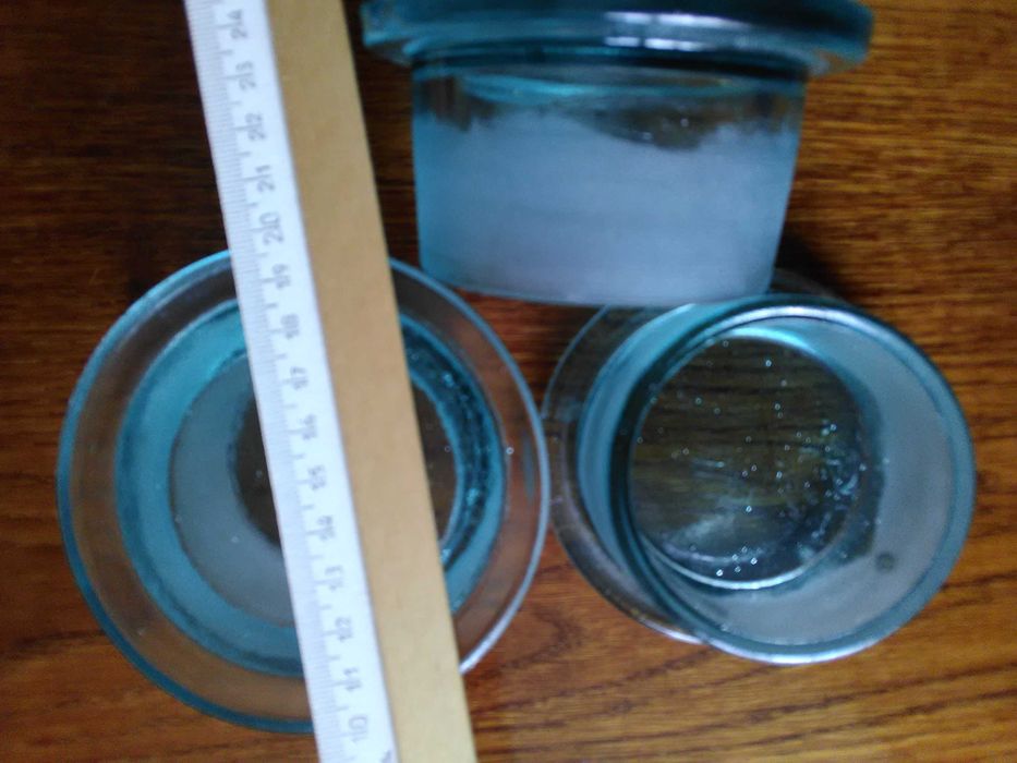 Крышка  стеклянная для банок с диаметром горлышка7,5 -8сантиметров 2шт