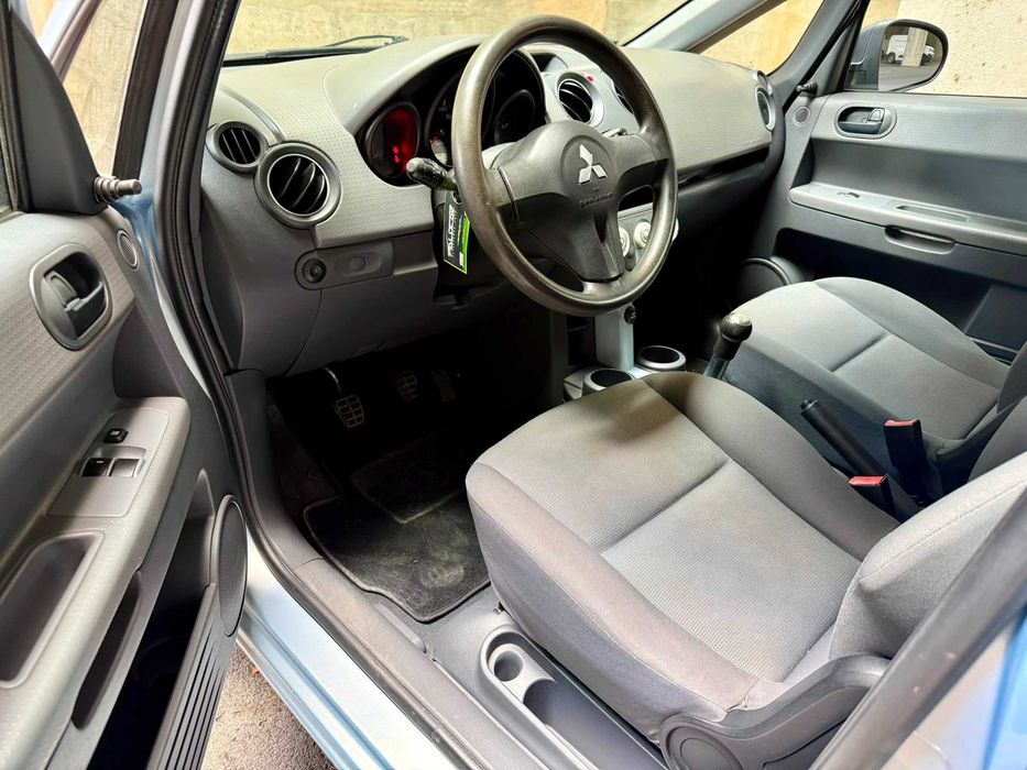 Mitsubishi Colt 1.1 E- Motion 75cv Muito Estimado