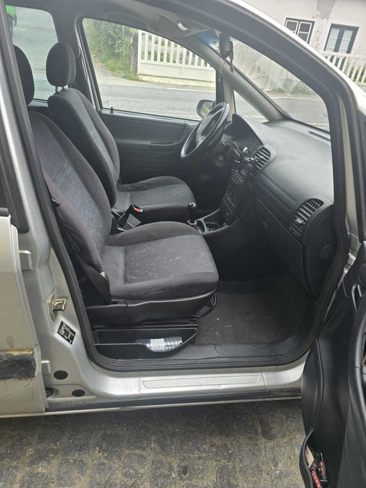 Carro  Opel Zafira 2001 7 lugares para venda 170 mil kilometros rodados