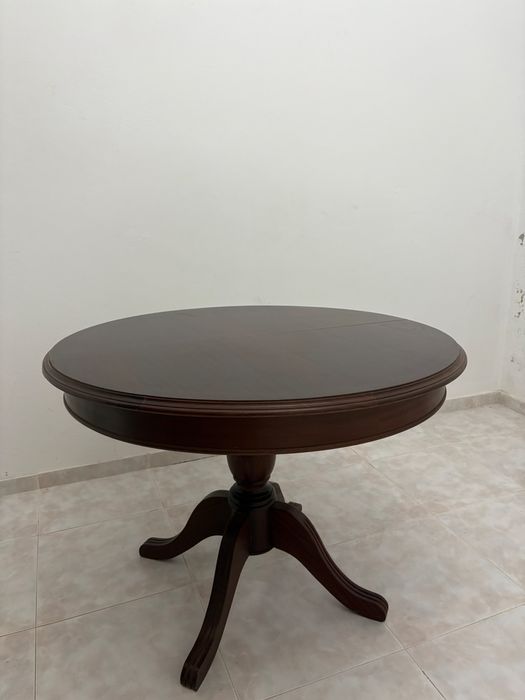 Mesa de jantar e 4 cadeiras