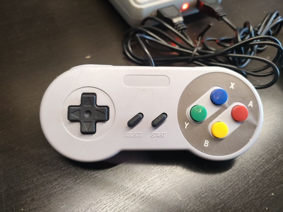 Konsola Famiclone jak SNES mini 10in1 HDMI