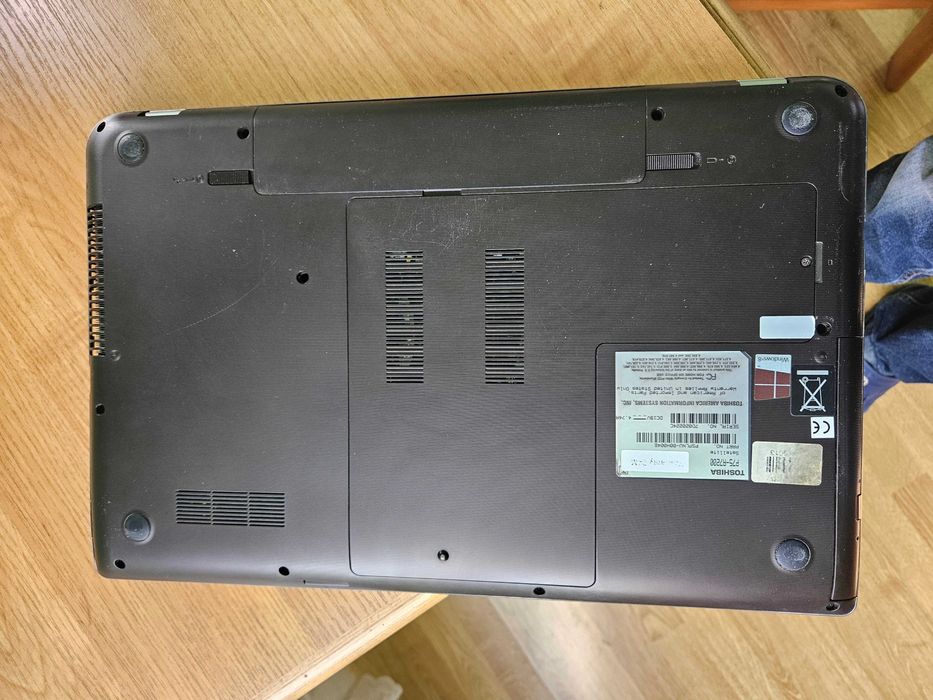 Toshiba P75  A7200