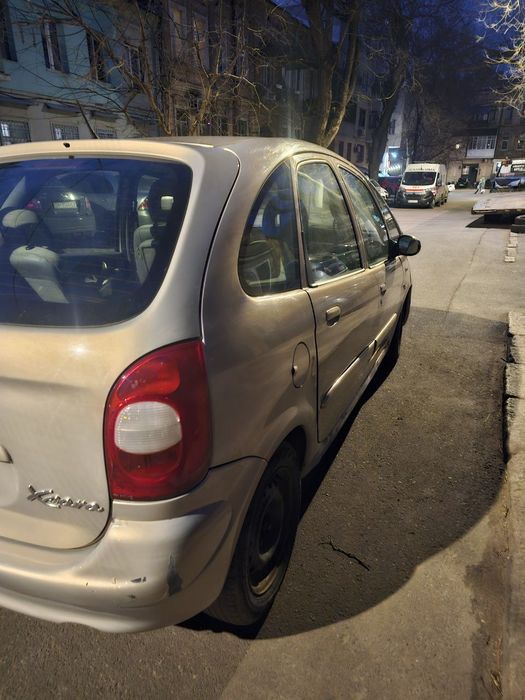 Citroen xasara picasso 1.8 бензин 2002