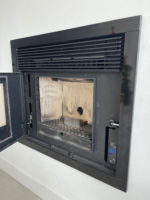 Recuperador de Calor a Pellets – Fogo Montanha Square D - Pouco Usada