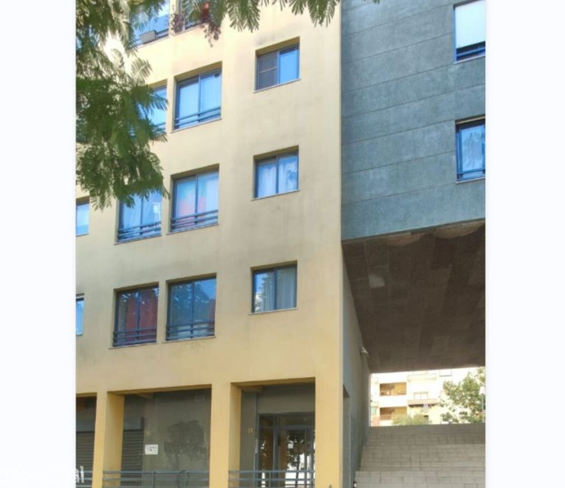 Amplo Armazém em Marvila