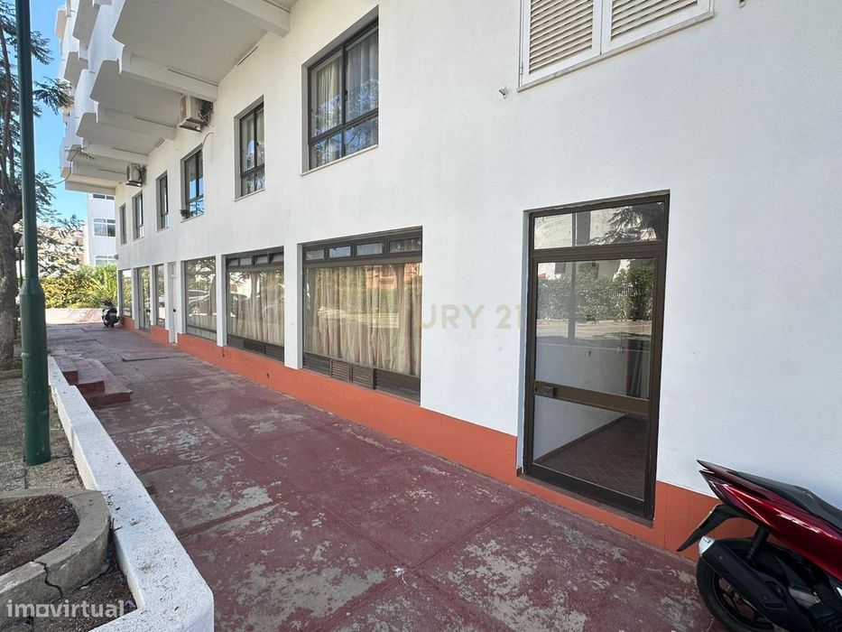 Lojas para arrendamento | Comércio | Condomínio Privado - Vilamoura