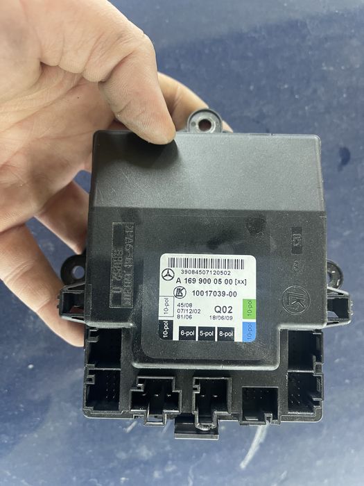 Mesedes w 168 2009 рік