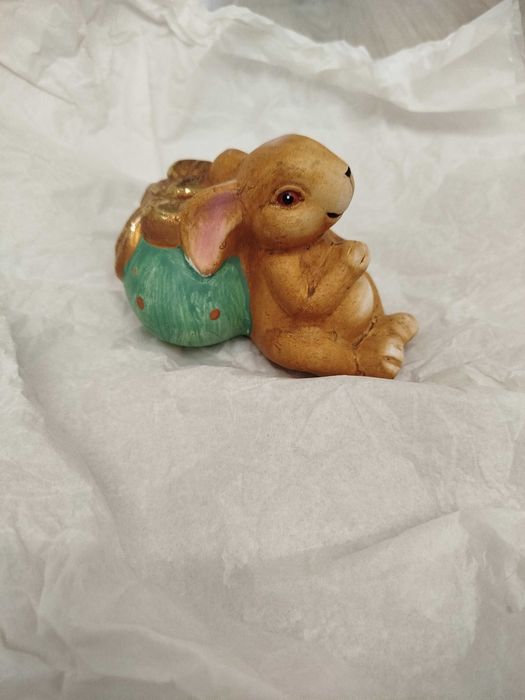 Coelho da Páscoa de porcelana