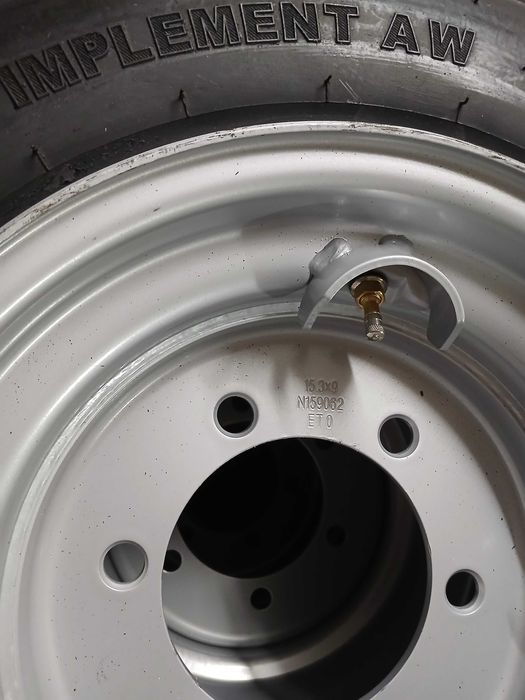 Шина с/г 10.0/75-15.3 з диском