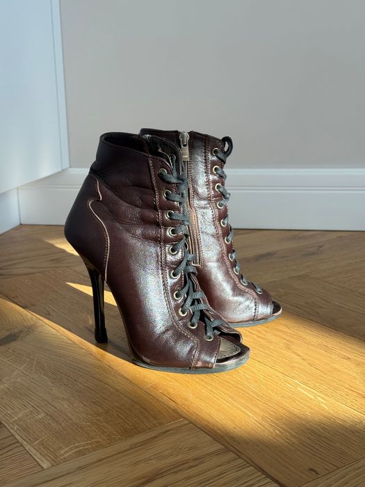 Profesjonalne buty na wysokich obcasach do high heels