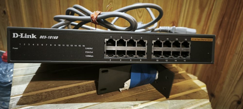 D-Link DES-1016D