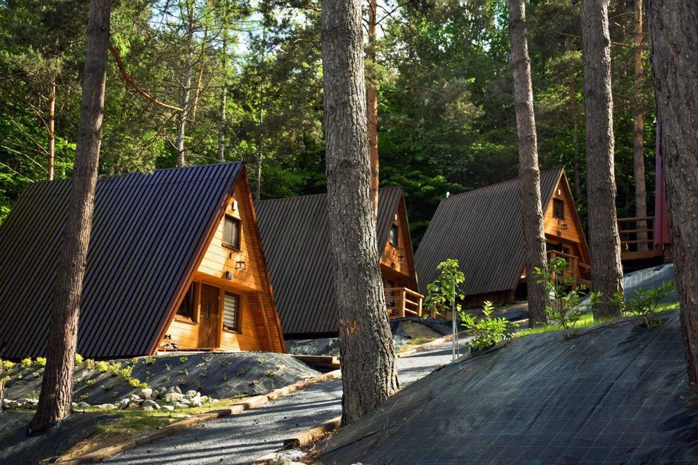 Domki w górach Bieszczady wakacje noclegi widok rzeka wędkowanie