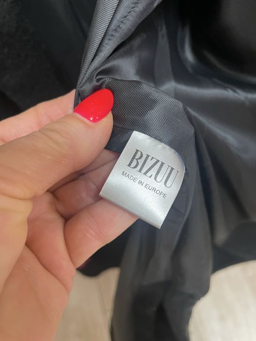 Płaszcz Bizuu atomówki